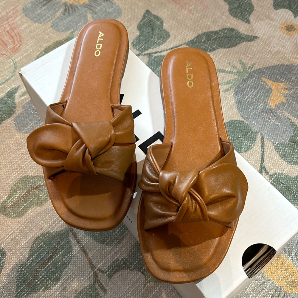 Aldo Sandals